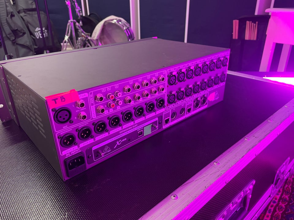 X32 Rack, Behringer X32 Rack