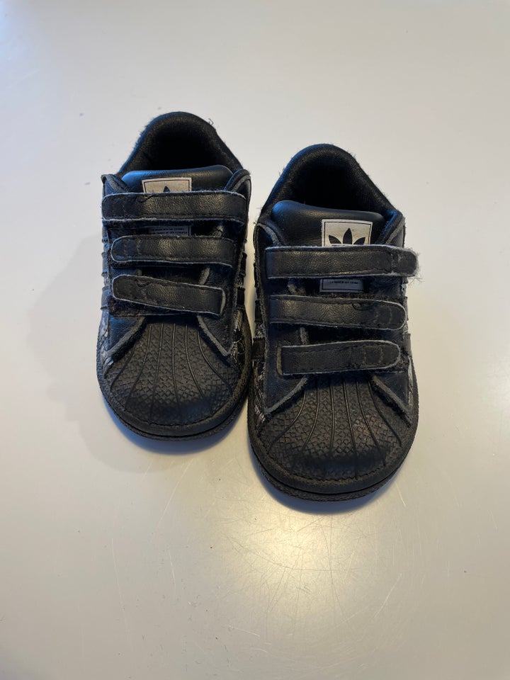 Sneakers, str. 20, Adidas sneakers