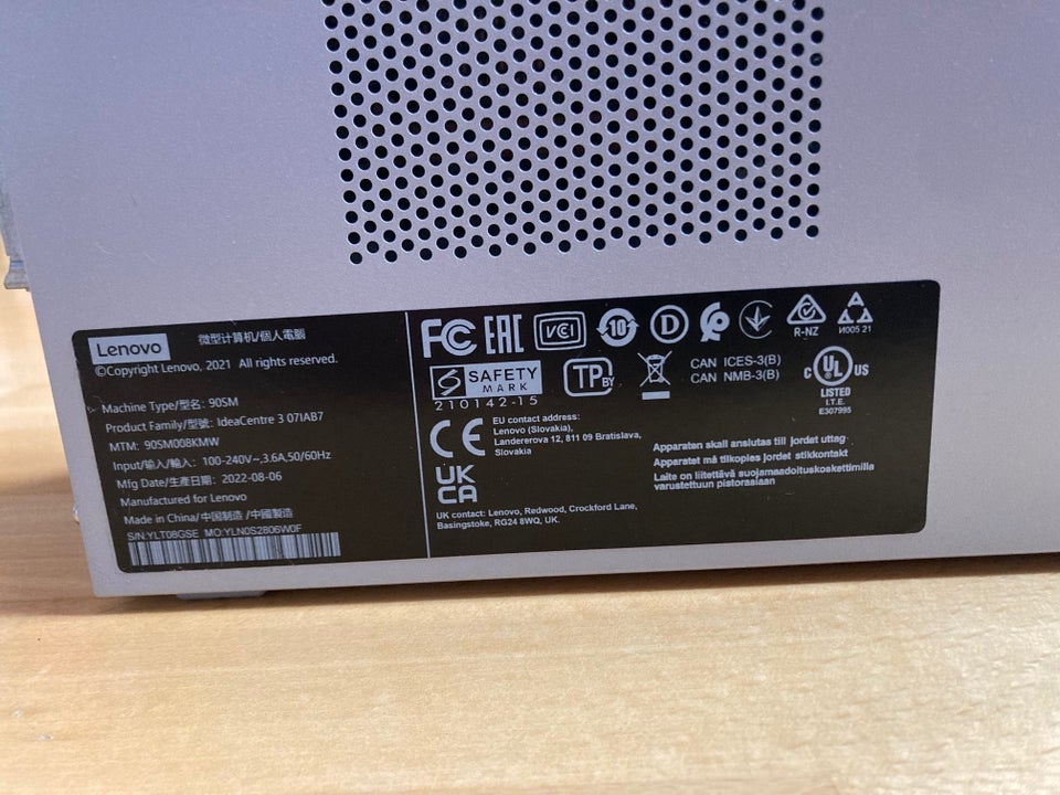 Lenovo IdeaCentre 3 Cel/4/128 4