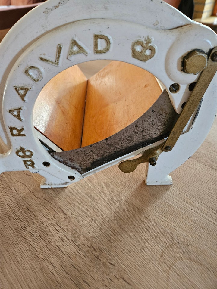 Brødskærer, Raadvad