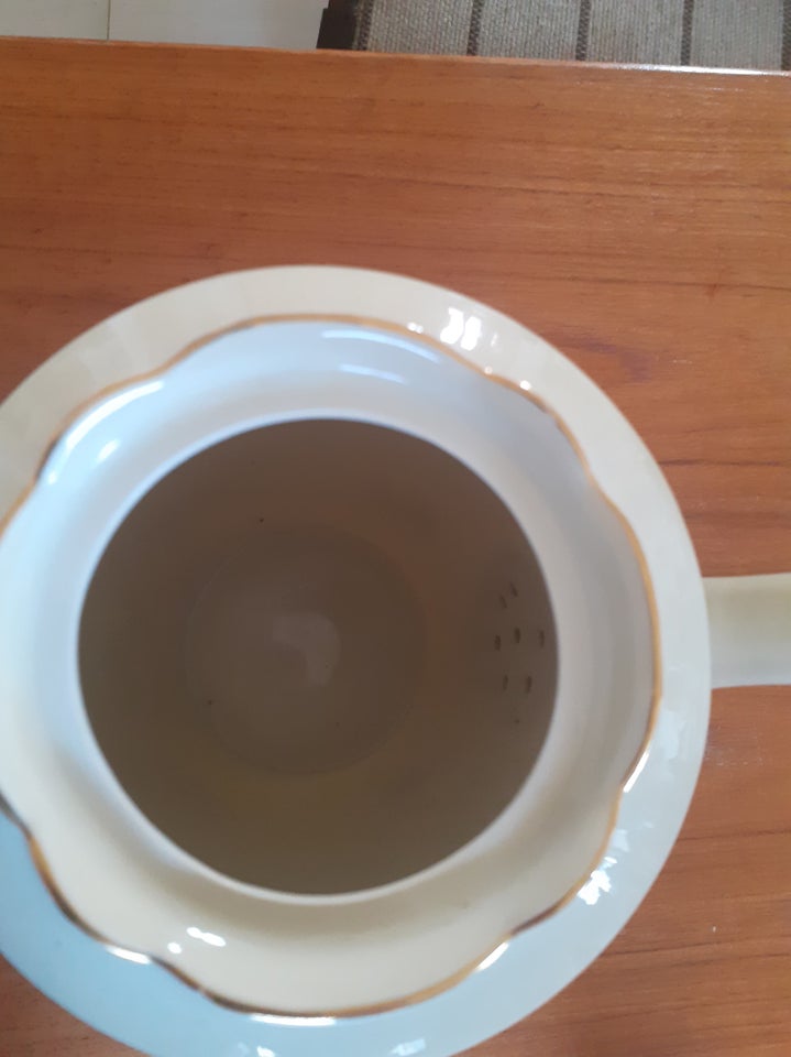 Porcelæn, Gammel kaffekande uden