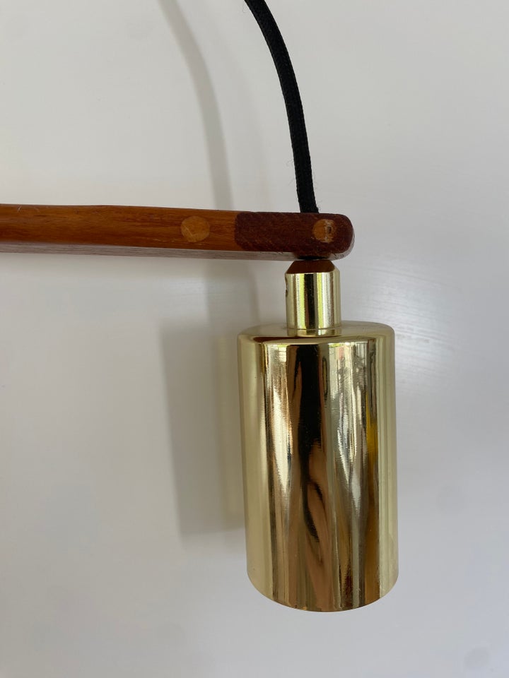 Anden loftslampe, Lille teak