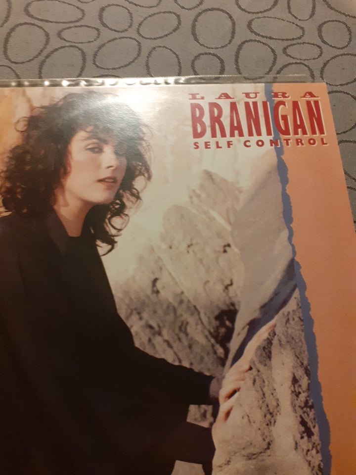 LP, Laura Branigan, Selv control