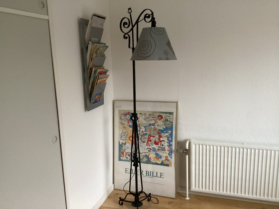 Gulvlampe, Gammel Gulvlampe i