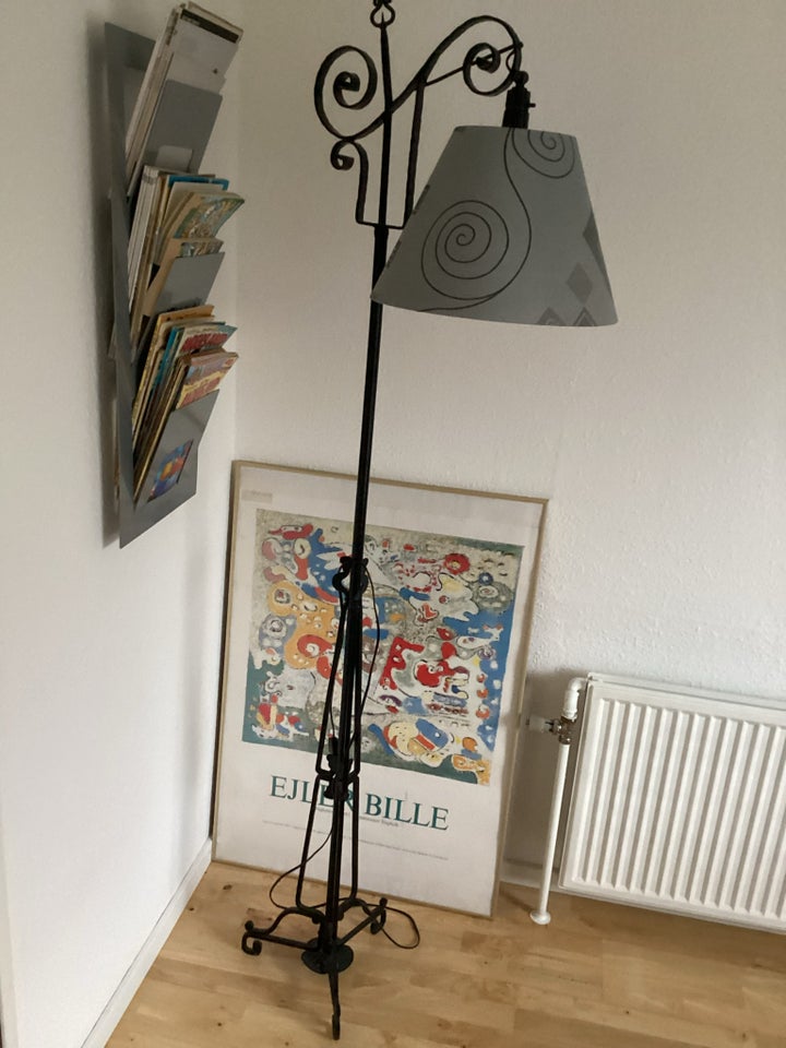 Gulvlampe, Gammel Gulvlampe i