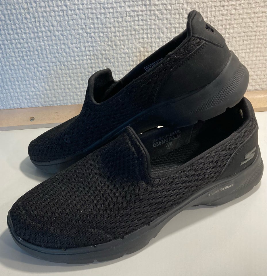 Fritidssko, str. 40, Skechers