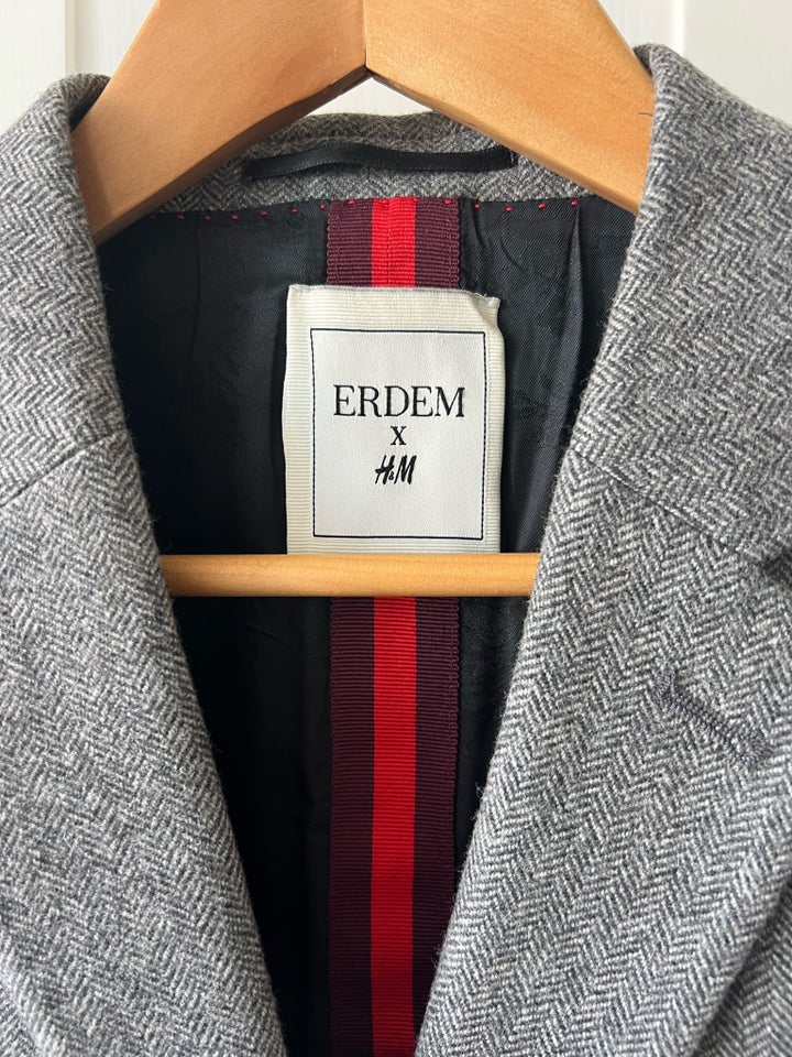 Andet, Erdem x HM, str. 52