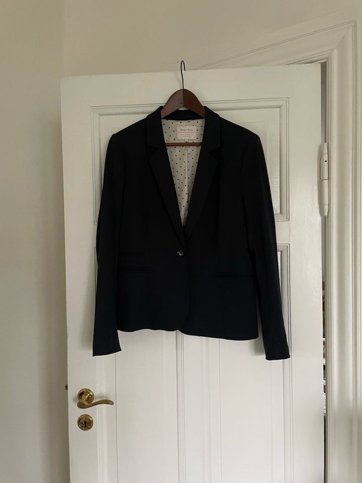 Blazer, str. 42, Part Two