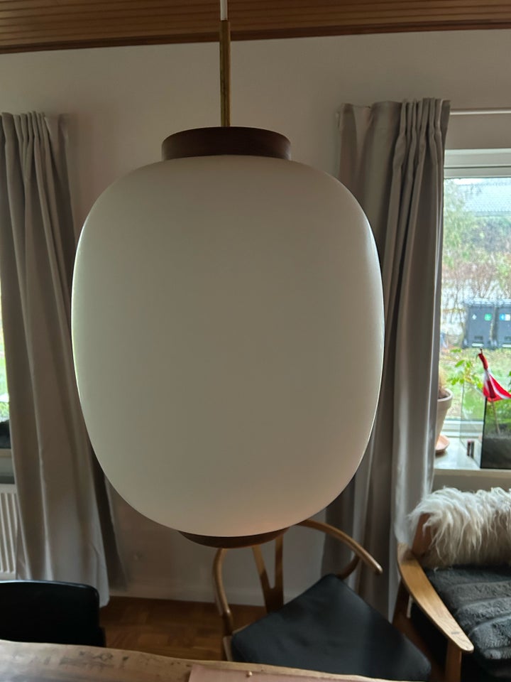 Anden arkitekt, Kina pendel, Lampe