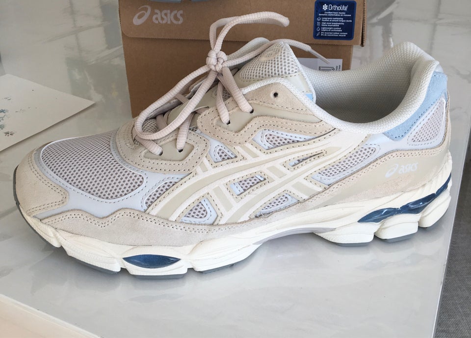 Herresko Asics str 45