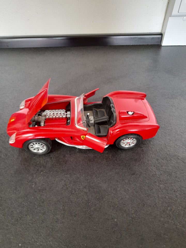 Modelbil, Burago Ferrari Testa