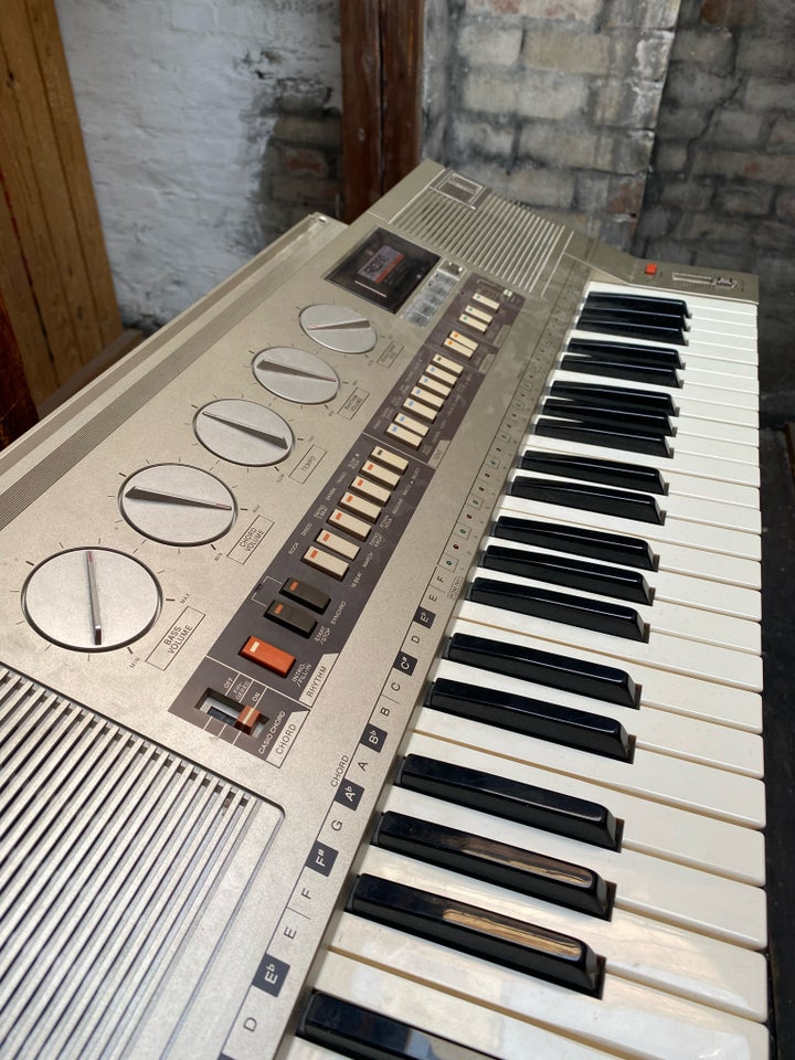 Keyboard, Casio Castiotone CT-810