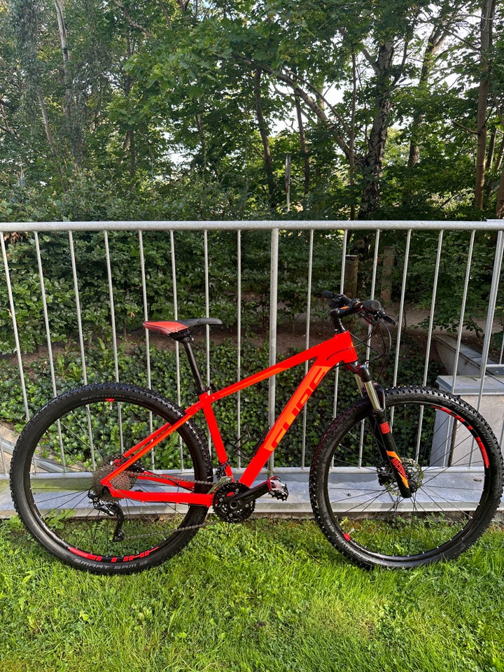 Cube anden mountainbike M