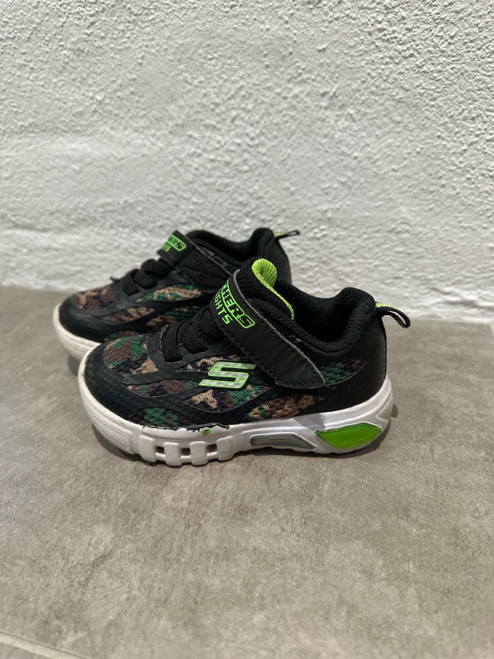 Kondisko str 22 Skechers