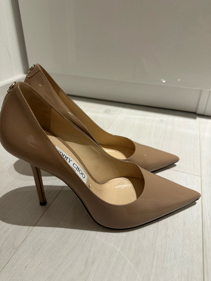 Stiletter, str. 39, Jimmy Choo