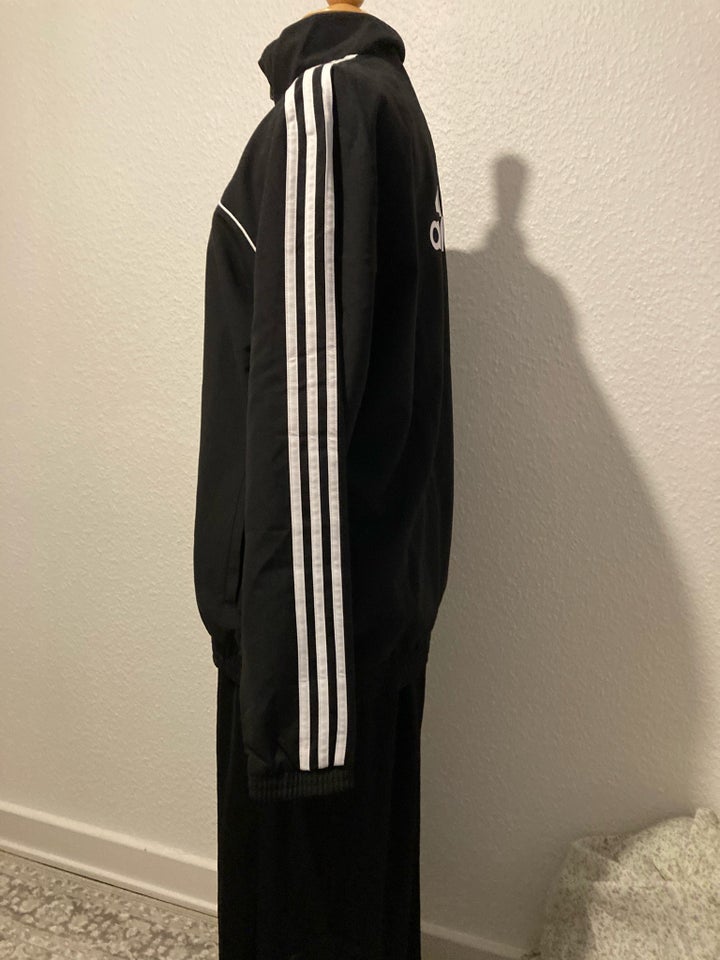 Andet, Adidas, str. 36