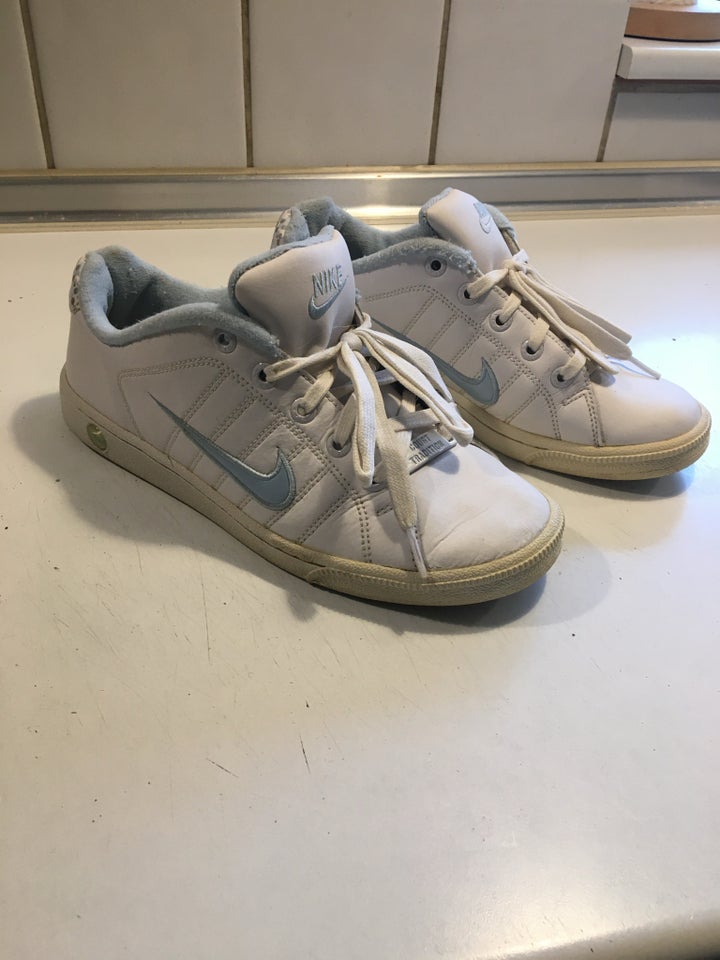 Sneakers, str. 38,5, Nike