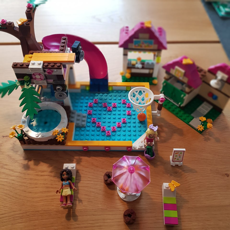 Lego Friends, Heartlake city pool