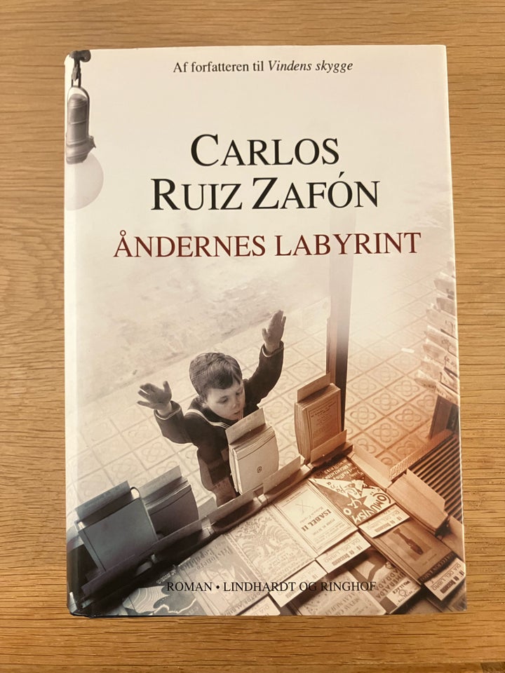 ÅNDERNES LABYRINT, Carlos Ruiz