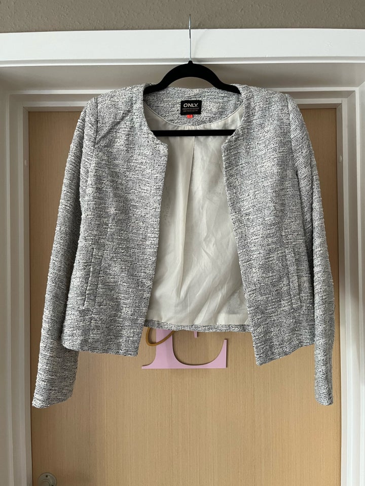 Blazer, str. 38, Only