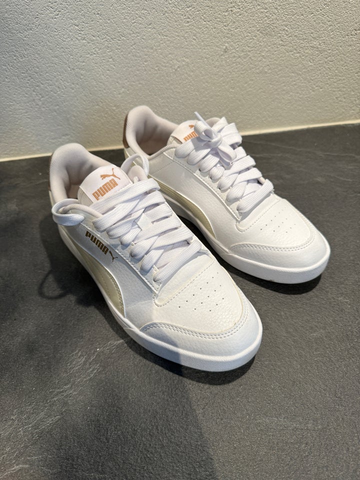 Sneakers, str. 37, Puma