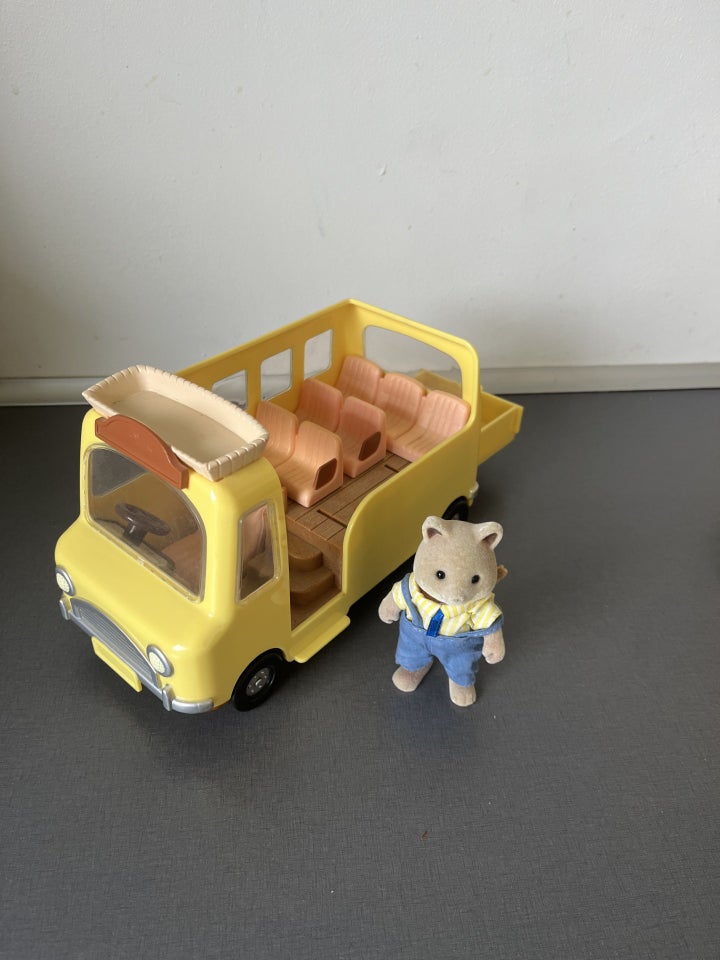 Sylvanian, Skolebusus og