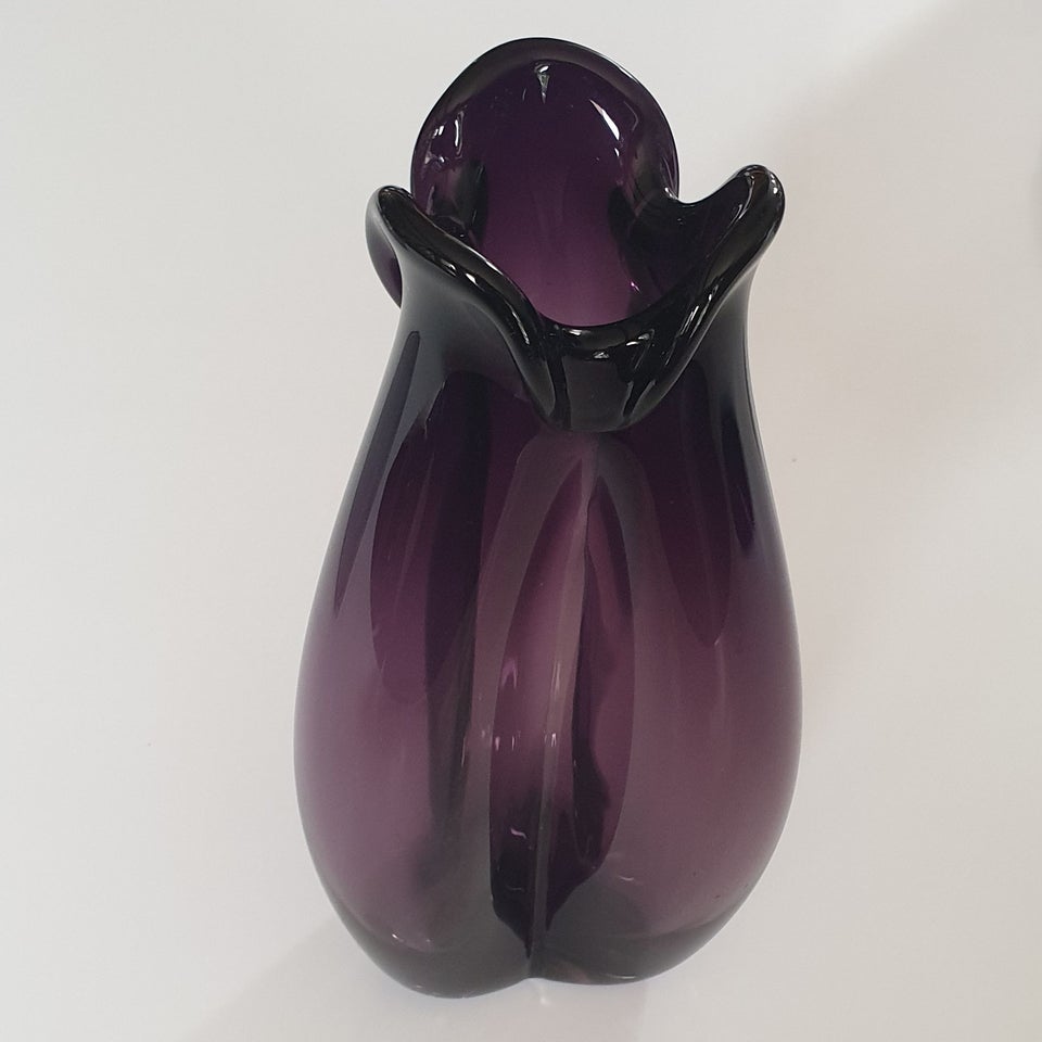 Vase, Violet 3 fløjet vase,