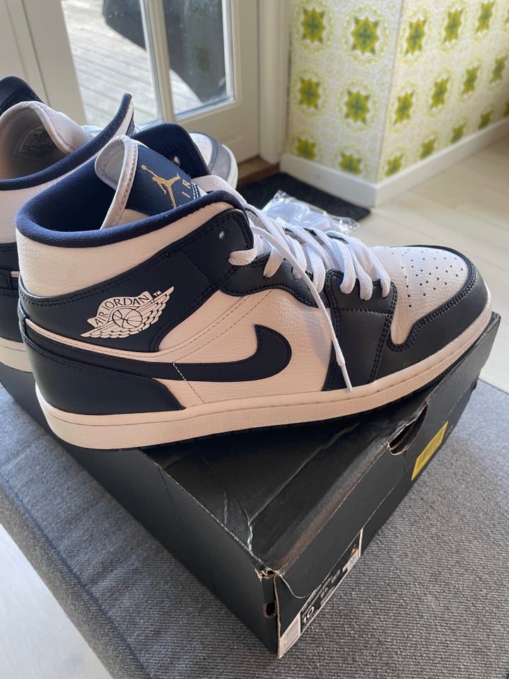 Sneakers, Nike Jordan, str. 44