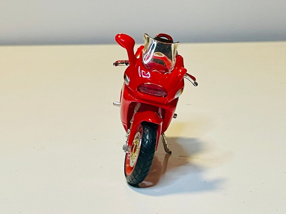 Modelbil, Bburago Ducati ST4s,