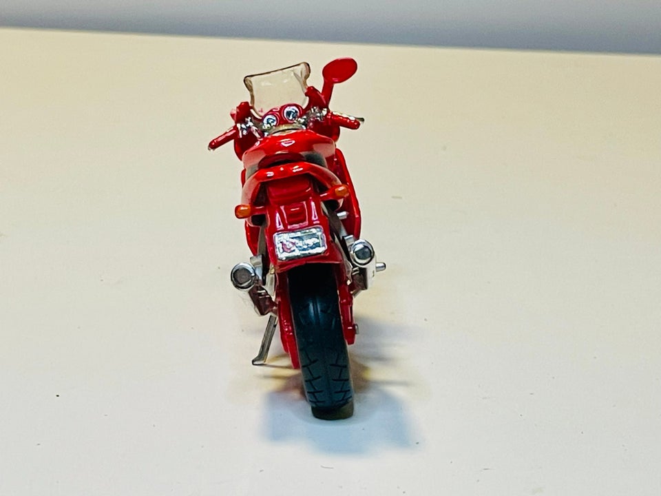 Modelbil, Bburago Ducati ST4s,