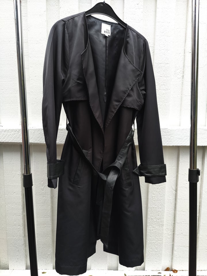 Trenchcoat, str. 38, Soul Made