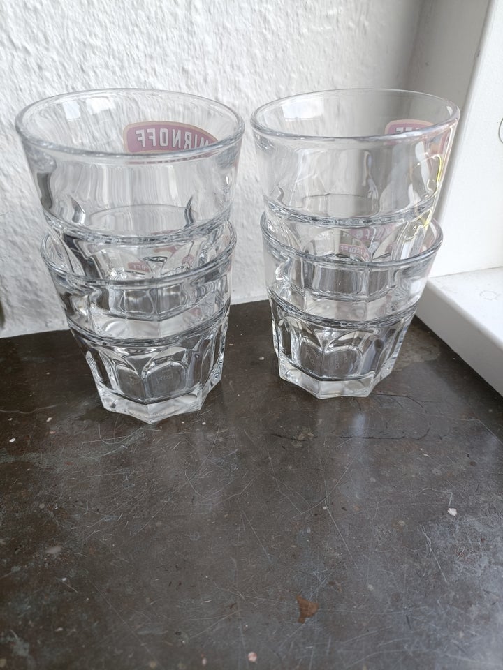 Glas Smirnoff glas og vodka