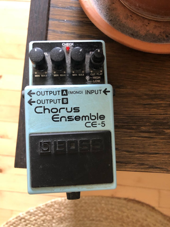 Chorus Ensemble Pedal, Boss CE-5