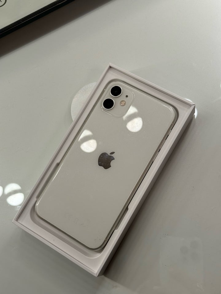 iPhone 11, 128 GB, hvid