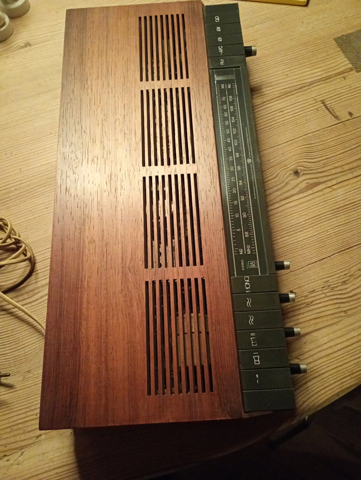 AM/FM radio, Bang  Olufsen,