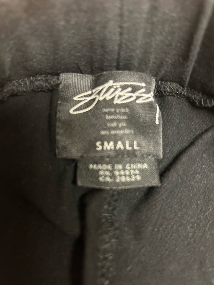 Andet, Stüssy, str. 36