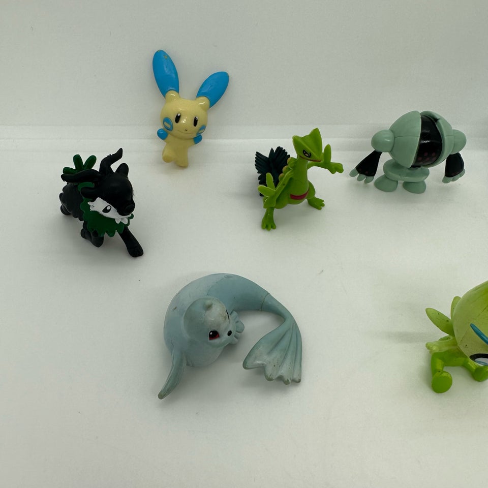 Samlekort 10 stk pokemonfigurer