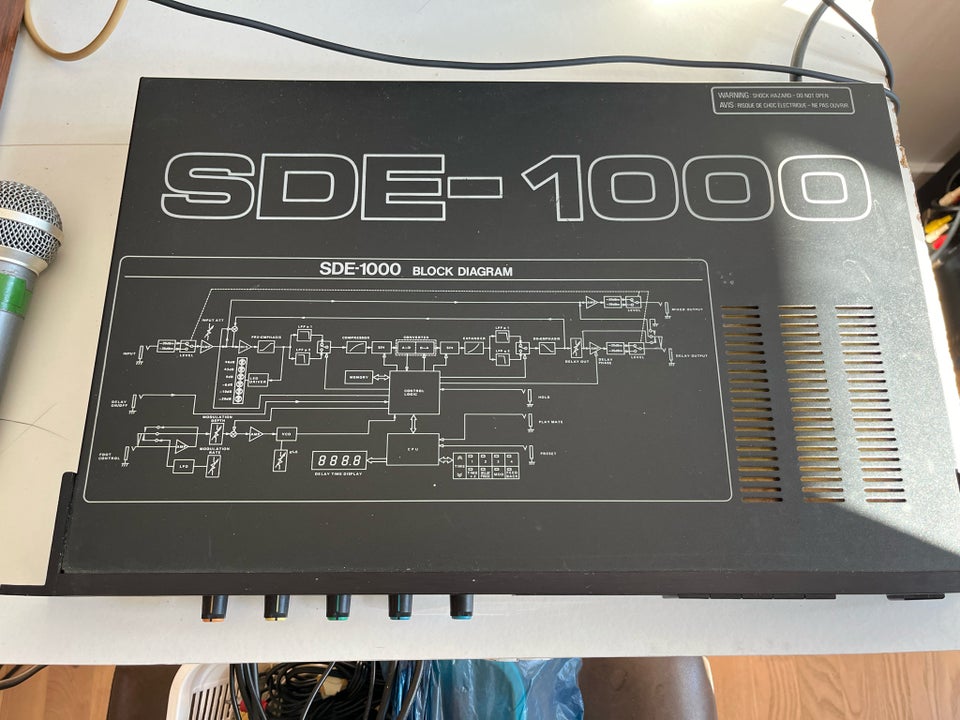 Delay , Roland SDE-1000