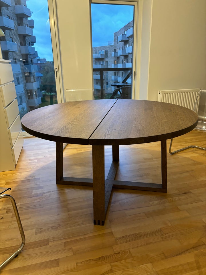 Round Dining Table