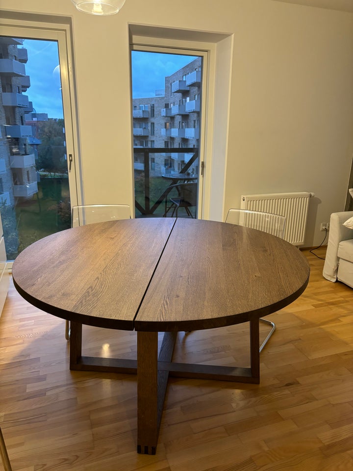 Round Dining Table