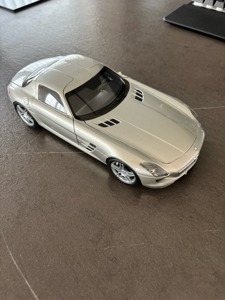 Mercedes-Benz SLS AMG Modelbil,