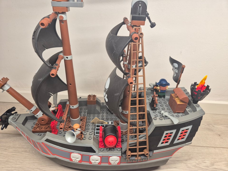 Lego Duplo, Piratskib med shark