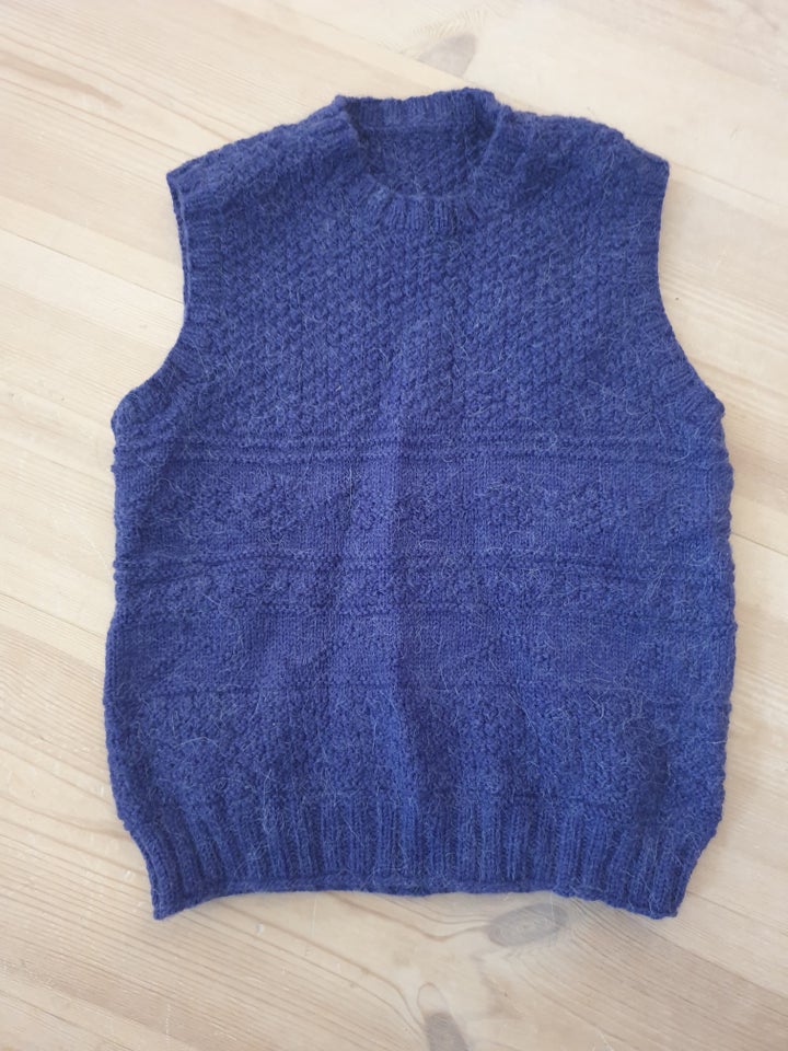 Vest, Hjemmestrikket vest,