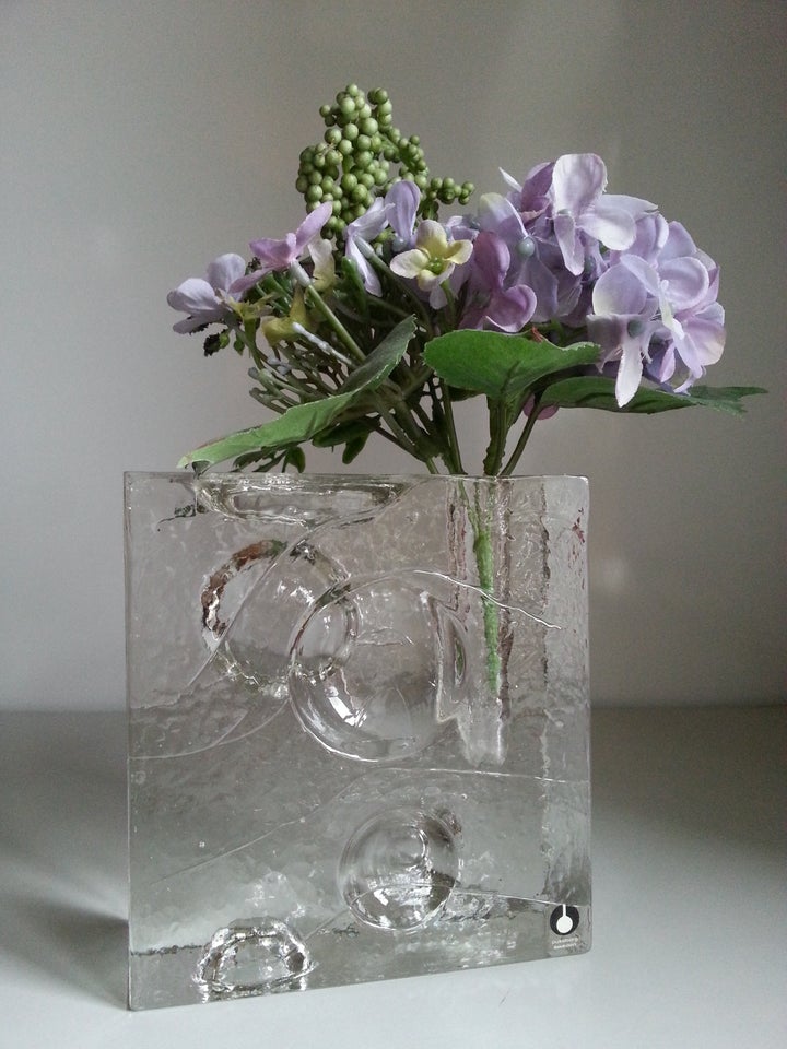 Glas Vase Skulptur PUKEBERG