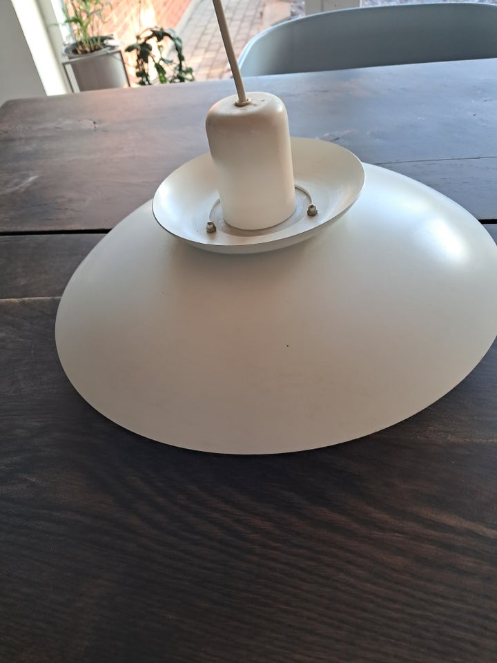 Anden loftslampe, Dansk