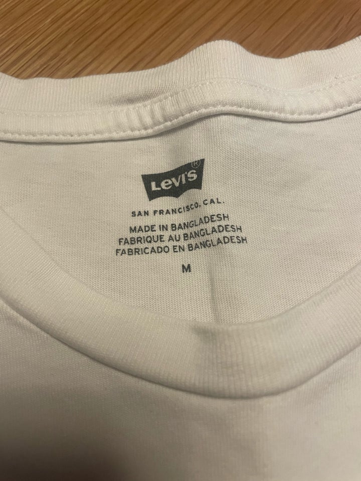 T-shirt, Levis , str. M