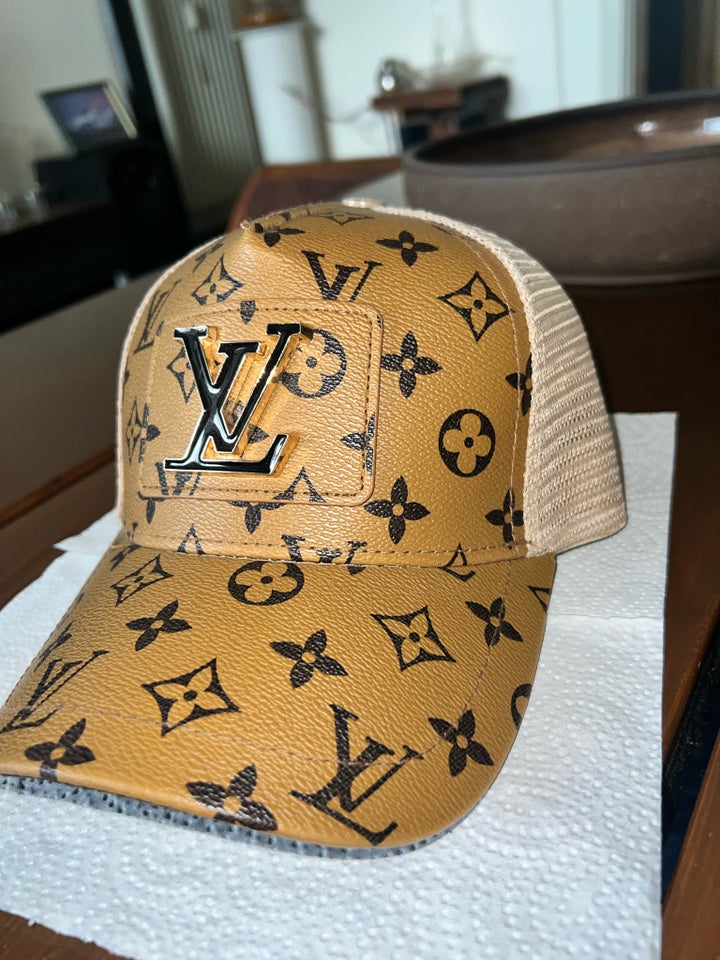 Cap, Louis Vuitton