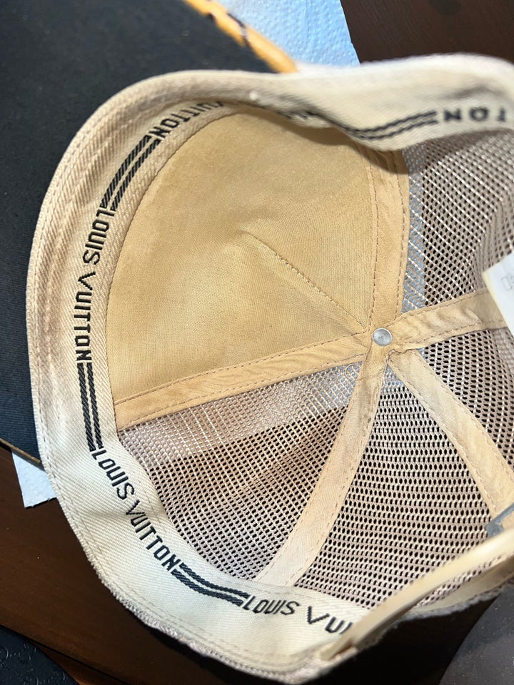 Cap, Louis Vuitton