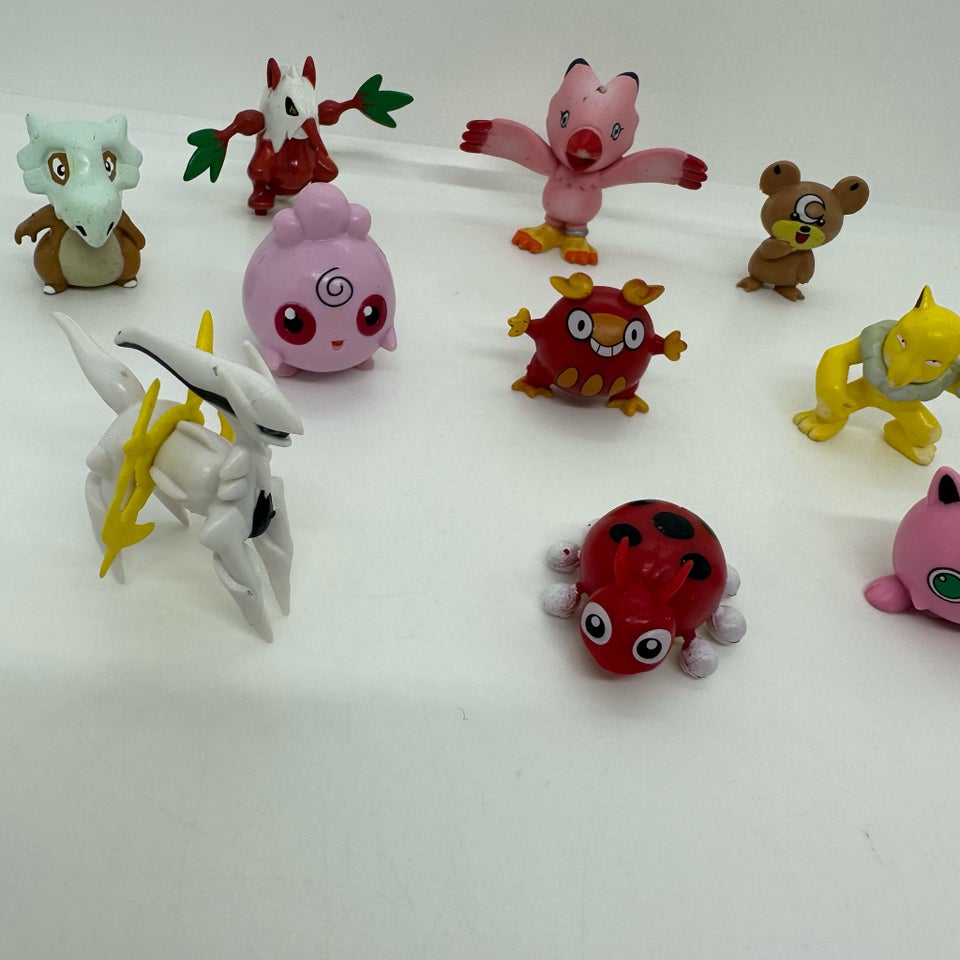 Samlekort, 10 stk pokemonfigurer