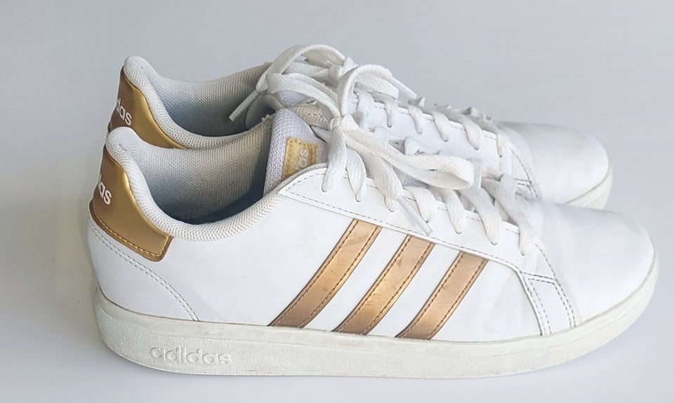 Sneakers, Adidas, str. 39